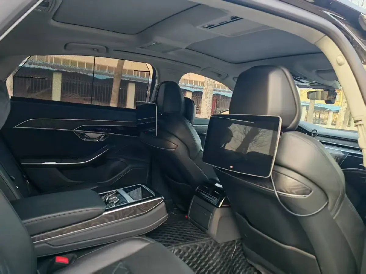 2023 Audi A8 3.0T 286HP V6 8AT,autocango,china used car exporter,china ev exporter,chinese used car exporter,chinese used ev exporter