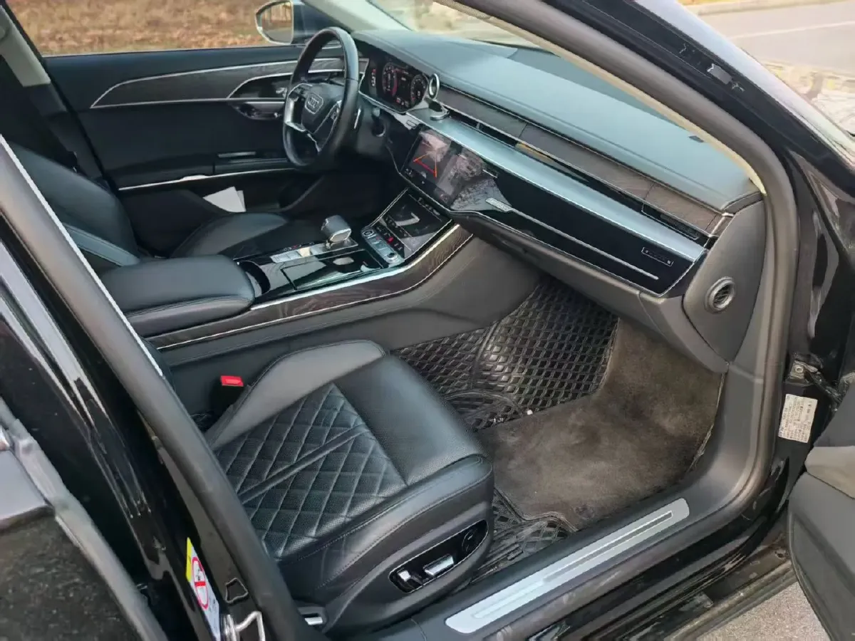 2023 Audi A8 3.0T 286HP V6 8AT,autocango,china used car exporter,china ev exporter,chinese used car exporter,chinese used ev exporter