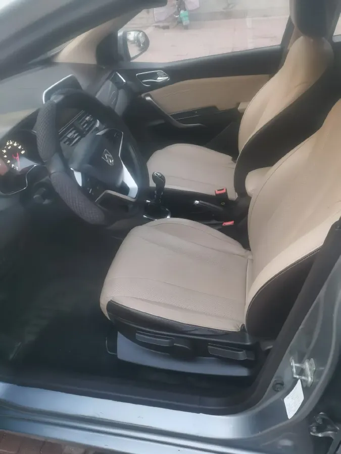 2017 BaoJun 310W 1.5L 112HP L4 6MT,autocango,china used car exporter,china ev exporter,chinese used car exporter,chinese used ev exporter