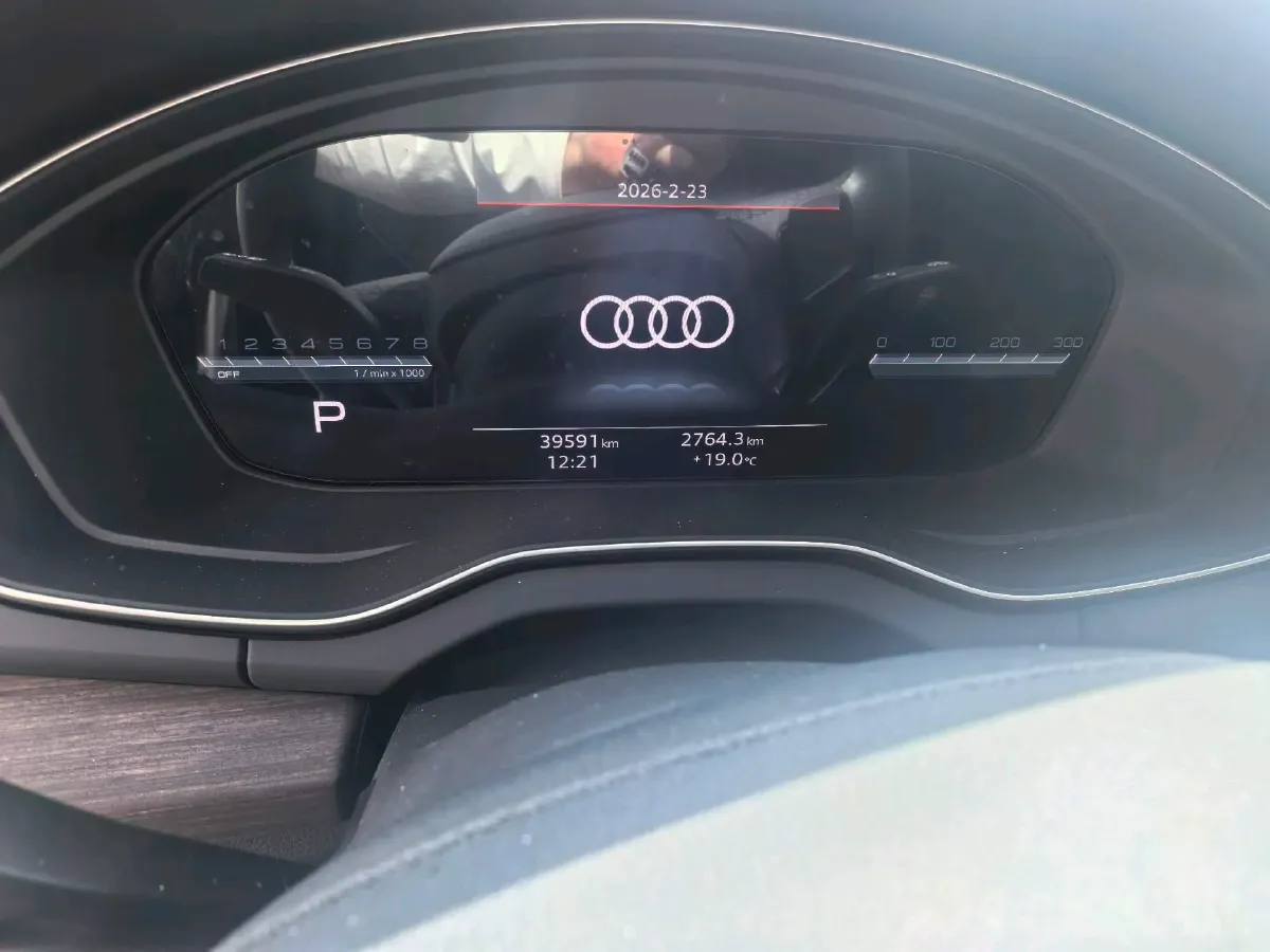 2023 Audi Q5L 2.0T 245HP L4 7DCT,autocango,china used car exporter,china ev exporter,chinese used car exporter,chinese used ev exporter