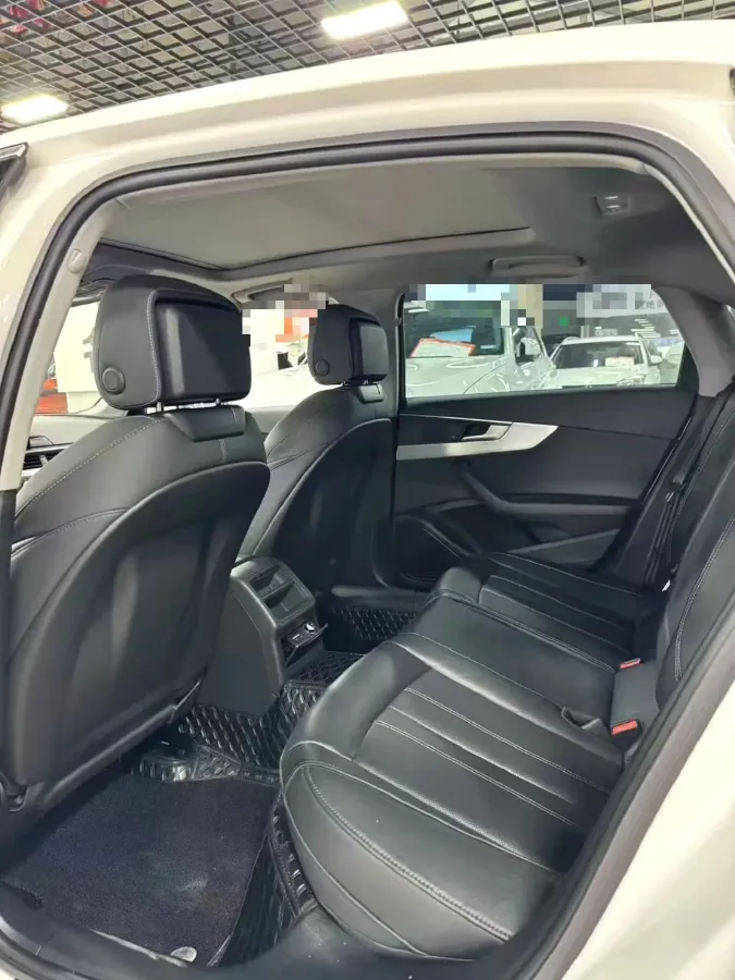 2023 Audi A4L 2.0T 190HP L4 7DCT,autocango,china used car exporter,china ev exporter,chinese used car exporter,chinese used ev exporter