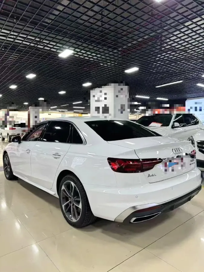 2023 Audi A4L 2.0T 190HP L4 7DCT,autocango,china used car exporter,china ev exporter,chinese used car exporter,chinese used ev exporter