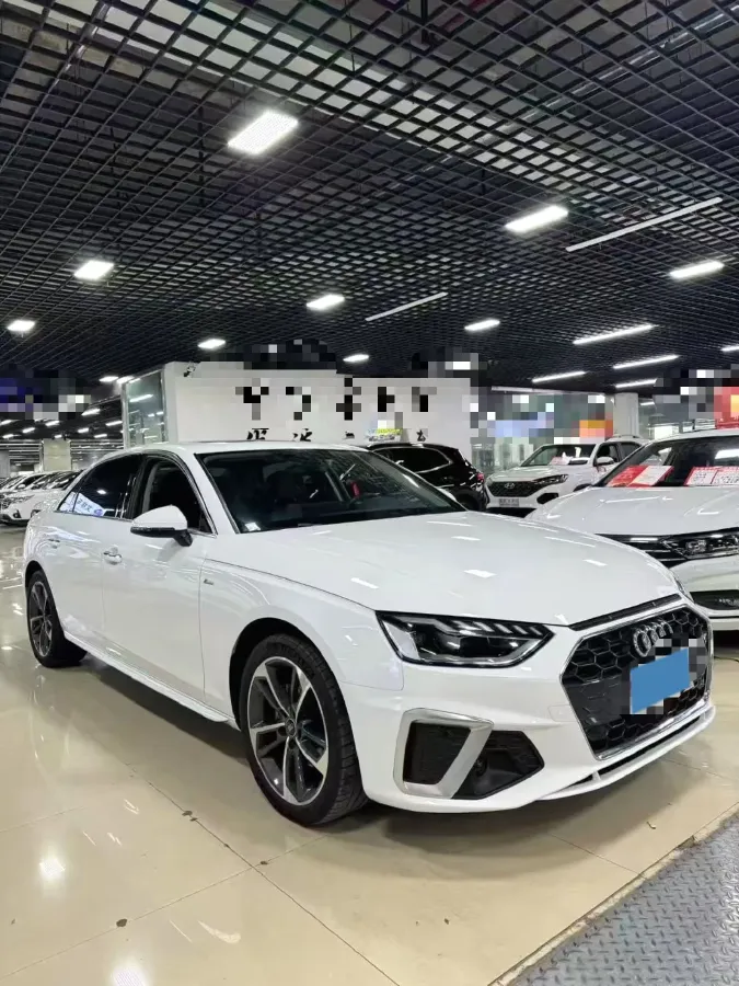 2023 Audi A4L 2.0T 190HP L4 7DCT,autocango,china used car exporter,china ev exporter,chinese used car exporter,chinese used ev exporter