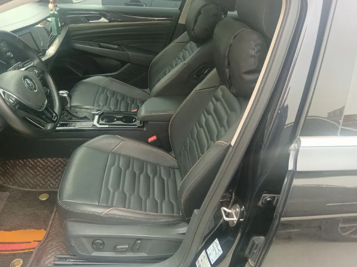 2019 Skoda Kodiak 2.0T 186HP L4 7DCT,autocango,china used car exporter,china ev exporter,chinese used car exporter,chinese used ev exporter