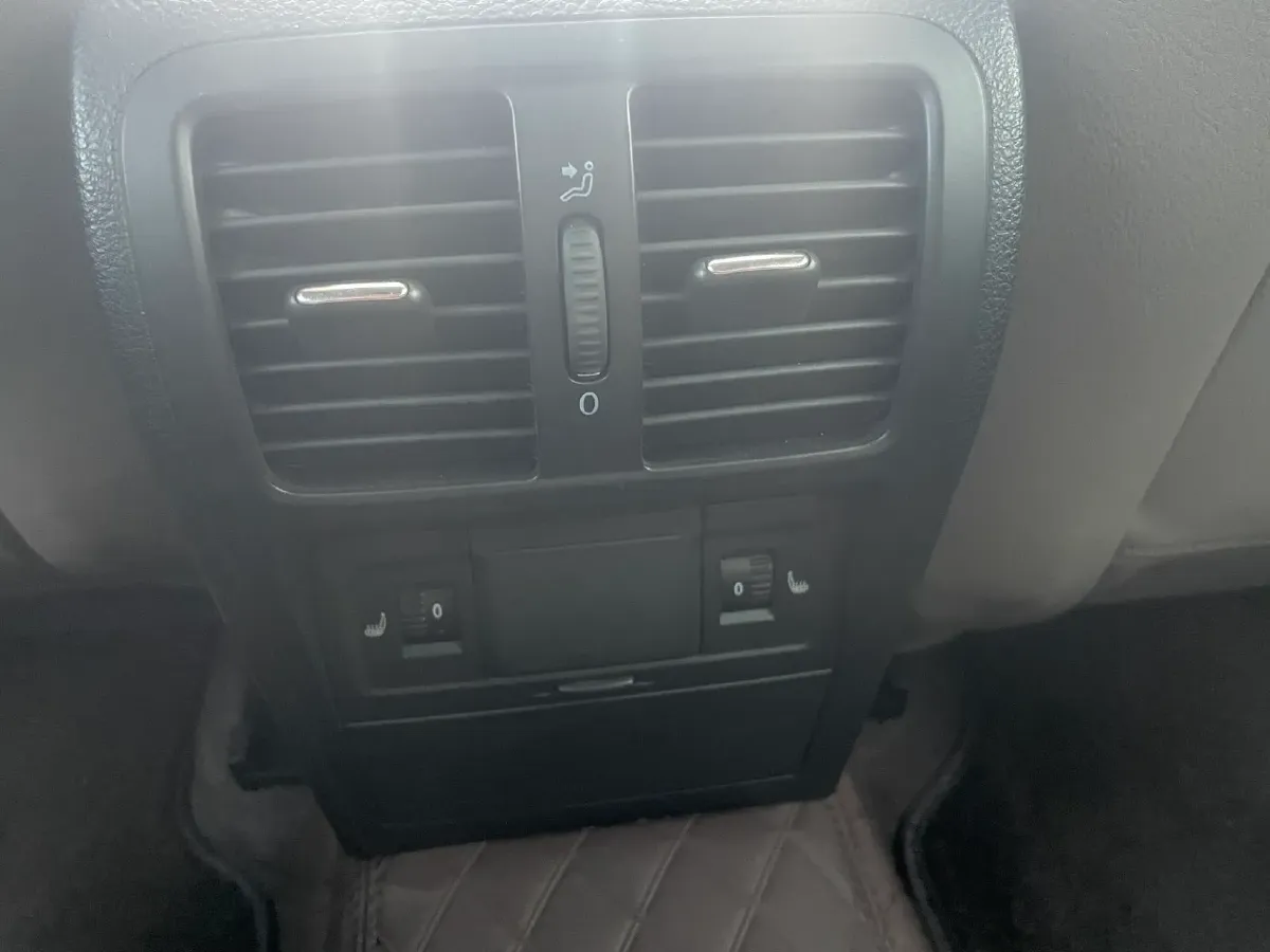 2008 Volkswagen Passat 3.6L 300HP V6 6DCT,autocango,china used car exporter,china ev exporter,chinese used car exporter,chinese used ev exporter