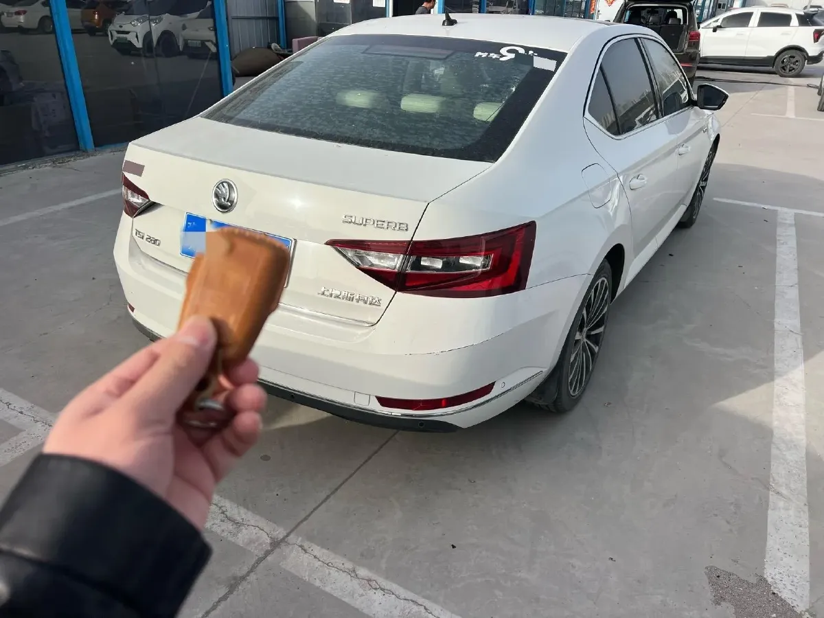 2016 Skoda Superb 1.4T 150HP L4 7DCT,autocango,china used car exporter,china ev exporter,chinese used car exporter,chinese used ev exporter