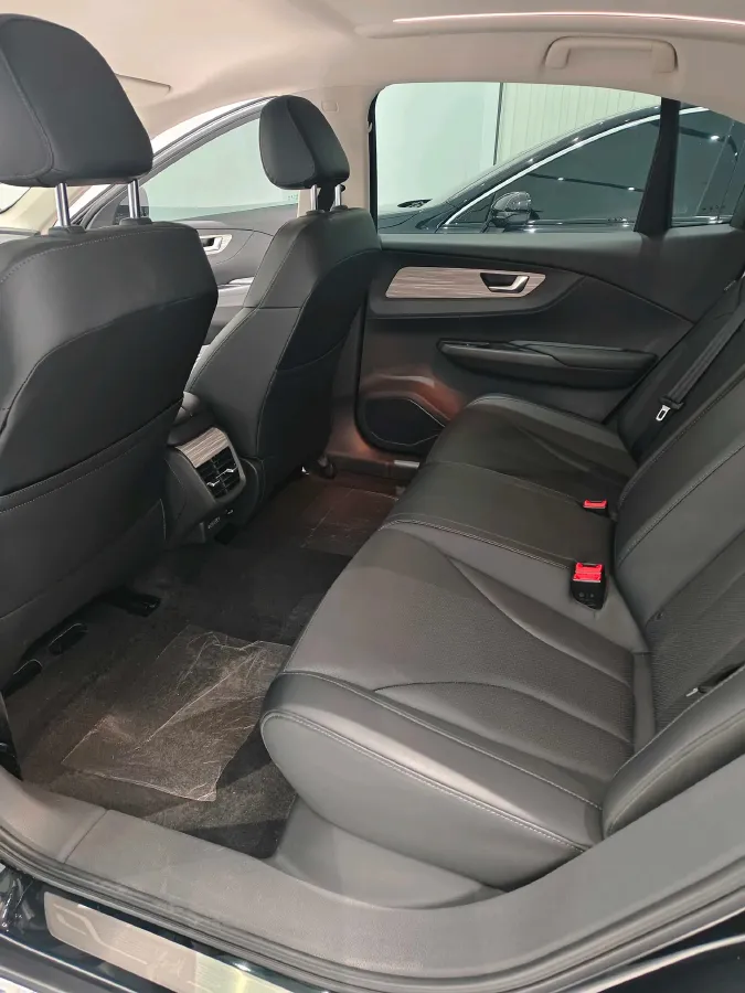 2024 HongQi E-QM5 BEV 72KWH,autocango,china used car exporter,china ev exporter,chinese used car exporter,chinese used ev exporter