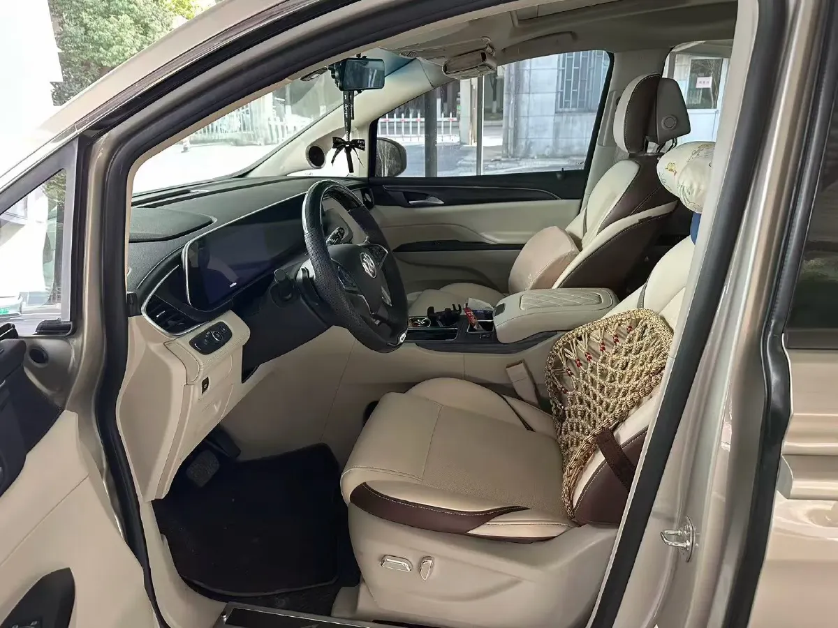 2022 Buick GL8 2.0T 237HP L4 9AT,autocango,china used car exporter,china ev exporter,chinese used car exporter,chinese used ev exporter