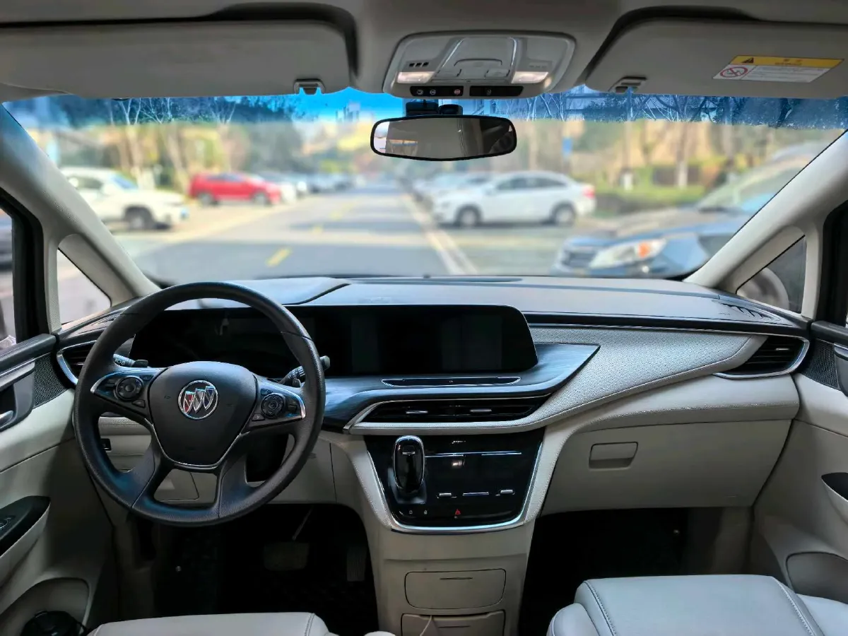 2022 Buick GL8 2.0T 237HP L4 9AT,autocango,china used car exporter,china ev exporter,chinese used car exporter,chinese used ev exporter