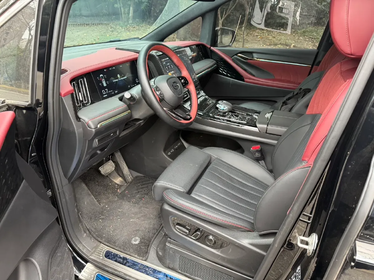 2024 GAC Trumpchi M8 2.0T 252HP L4 8AT,autocango,china used car exporter,china ev exporter,chinese used car exporter,chinese used ev exporter