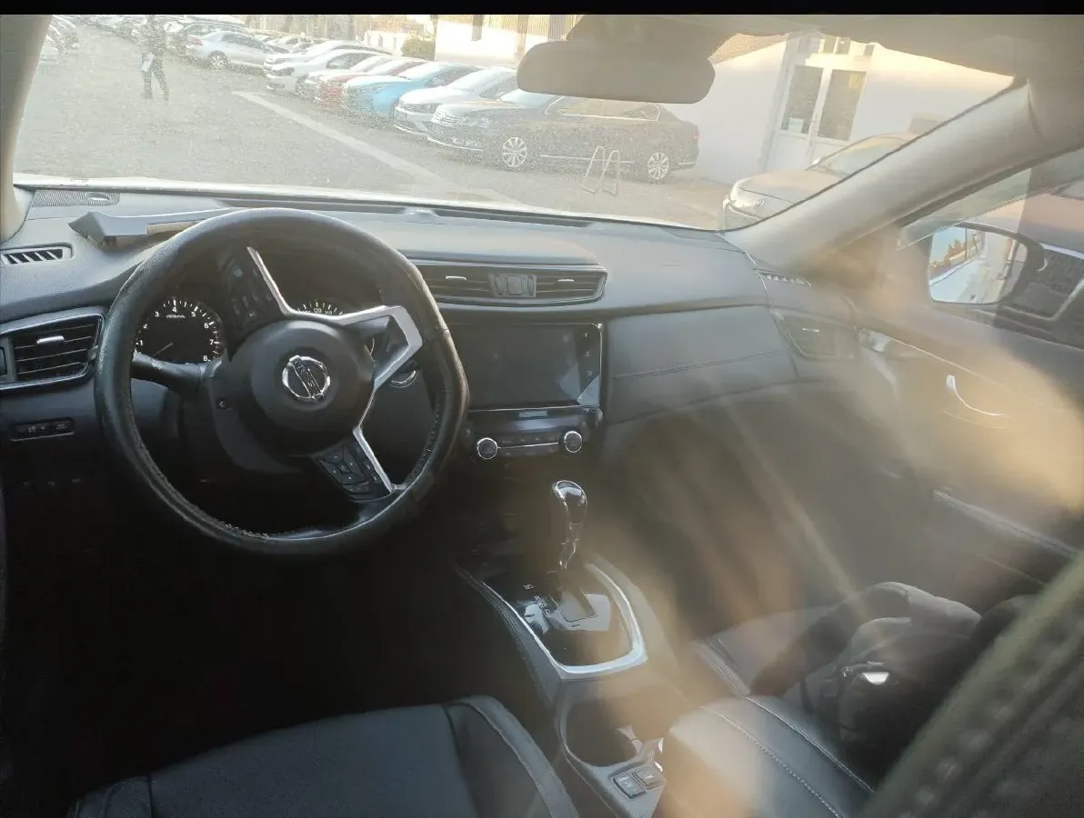 2021 Nissan X-Trail 2.5L 181HP L4 CVT,autocango,china used car exporter,china ev exporter,chinese used car exporter,chinese used ev exporter