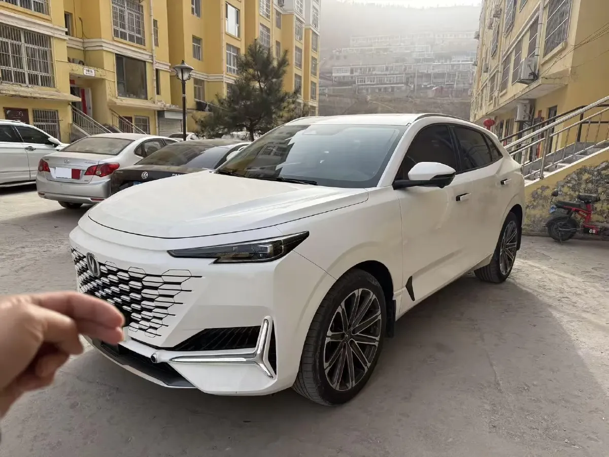 2021 ChangAn UNI-K 2.0T 233HP L4 8AT,autocango,china used car exporter,china ev exporter,chinese used car exporter,chinese used ev exporter