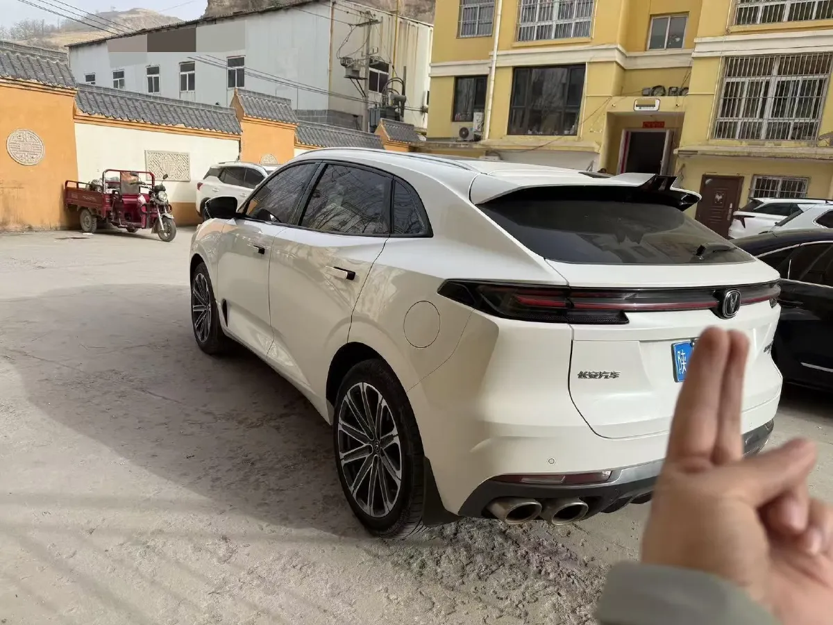 2021 ChangAn UNI-K 2.0T 233HP L4 8AT,autocango,china used car exporter,china ev exporter,chinese used car exporter,chinese used ev exporter