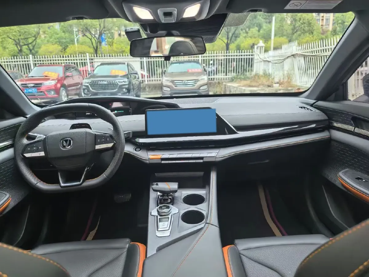 2023 ChangAn UNI-V 1.5T 188HP L4 7DCT,autocango,china used car exporter,china ev exporter,chinese used car exporter,chinese used ev exporter