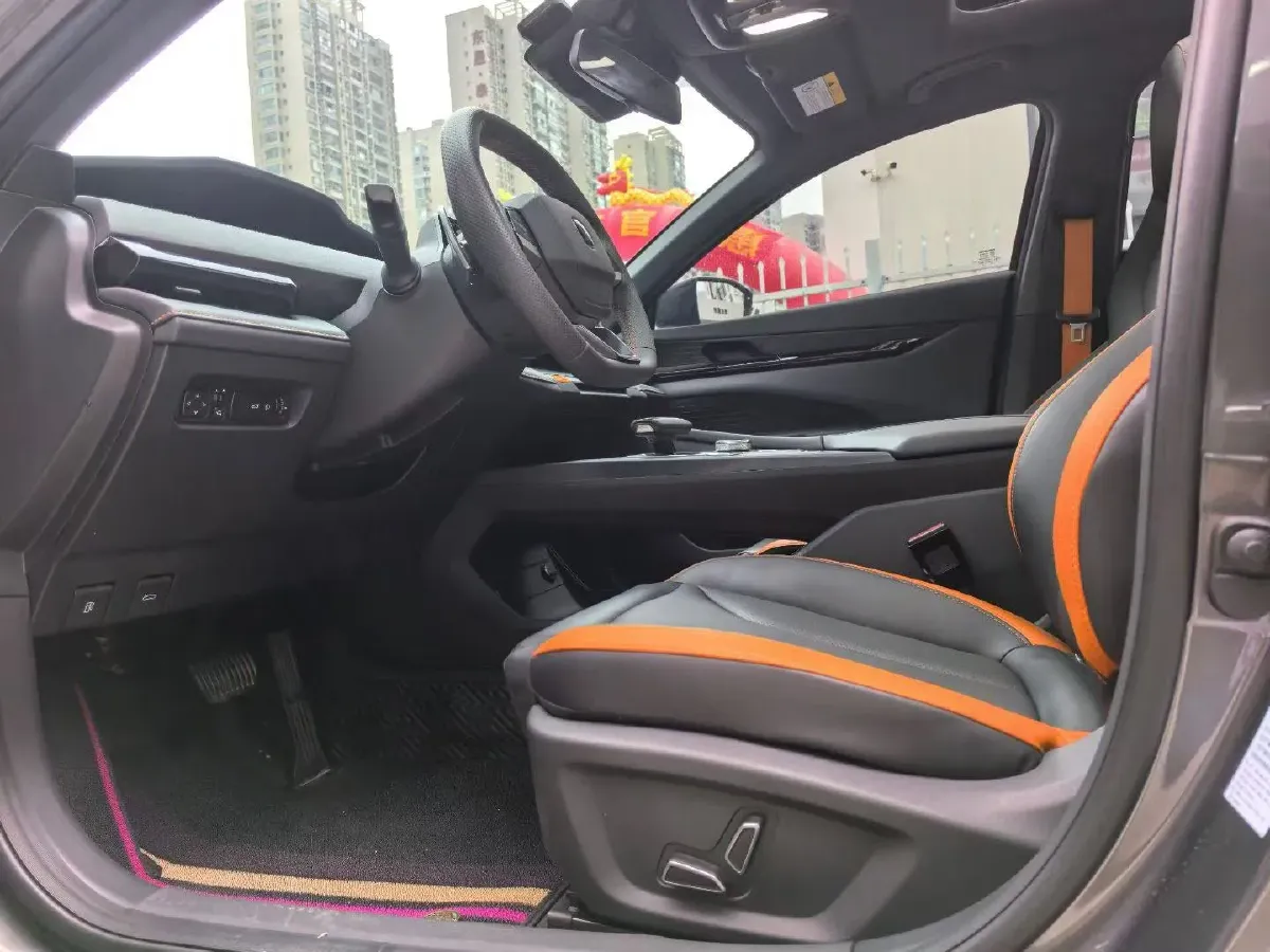 2023 ChangAn UNI-V 1.5T 188HP L4 7DCT,autocango,china used car exporter,china ev exporter,chinese used car exporter,chinese used ev exporter