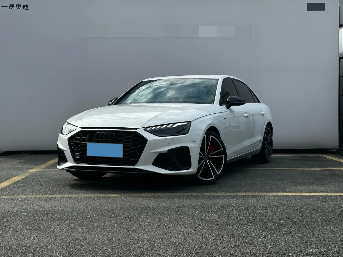 2024 Audi A4L 2.0T 245HP L4 7DCT,autocango,china used car exporter,china ev exporter,chinese used car exporter,chinese used ev exporter