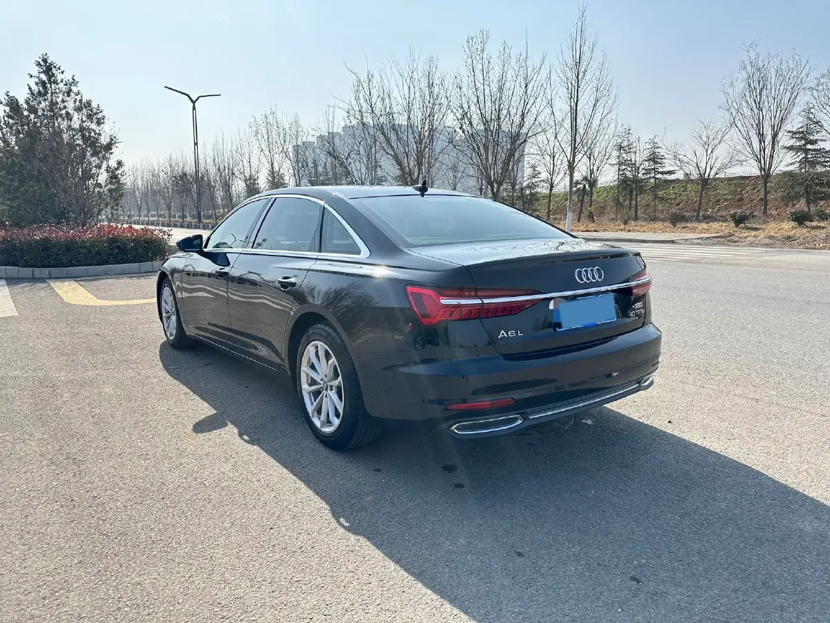 2020 Audi A6L 2.0T 190HP L4 7DCT,autocango,china used car exporter,china ev exporter,chinese used car exporter,chinese used ev exporter