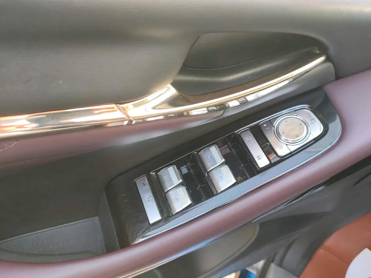 2024 GAC Trumpchi M8 2.0T 252HP L4 8AT,autocango,china used car exporter,china ev exporter,chinese used car exporter,chinese used ev exporter