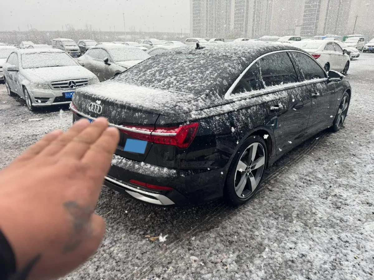 2023 Audi A6L 2.0T 245HP L4 7DCT,autocango,china used car exporter,china ev exporter,chinese used car exporter,chinese used ev exporter