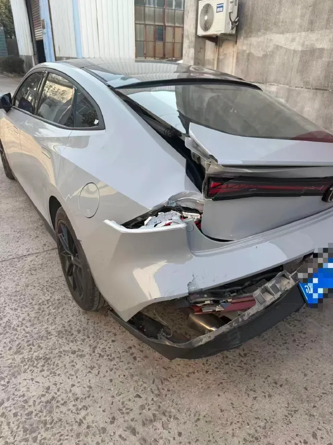 2022 ChangAn UNI-V 1.5T 188HP L4 7DCT,autocango,china used car exporter,china ev exporter,chinese used car exporter,chinese used ev exporter