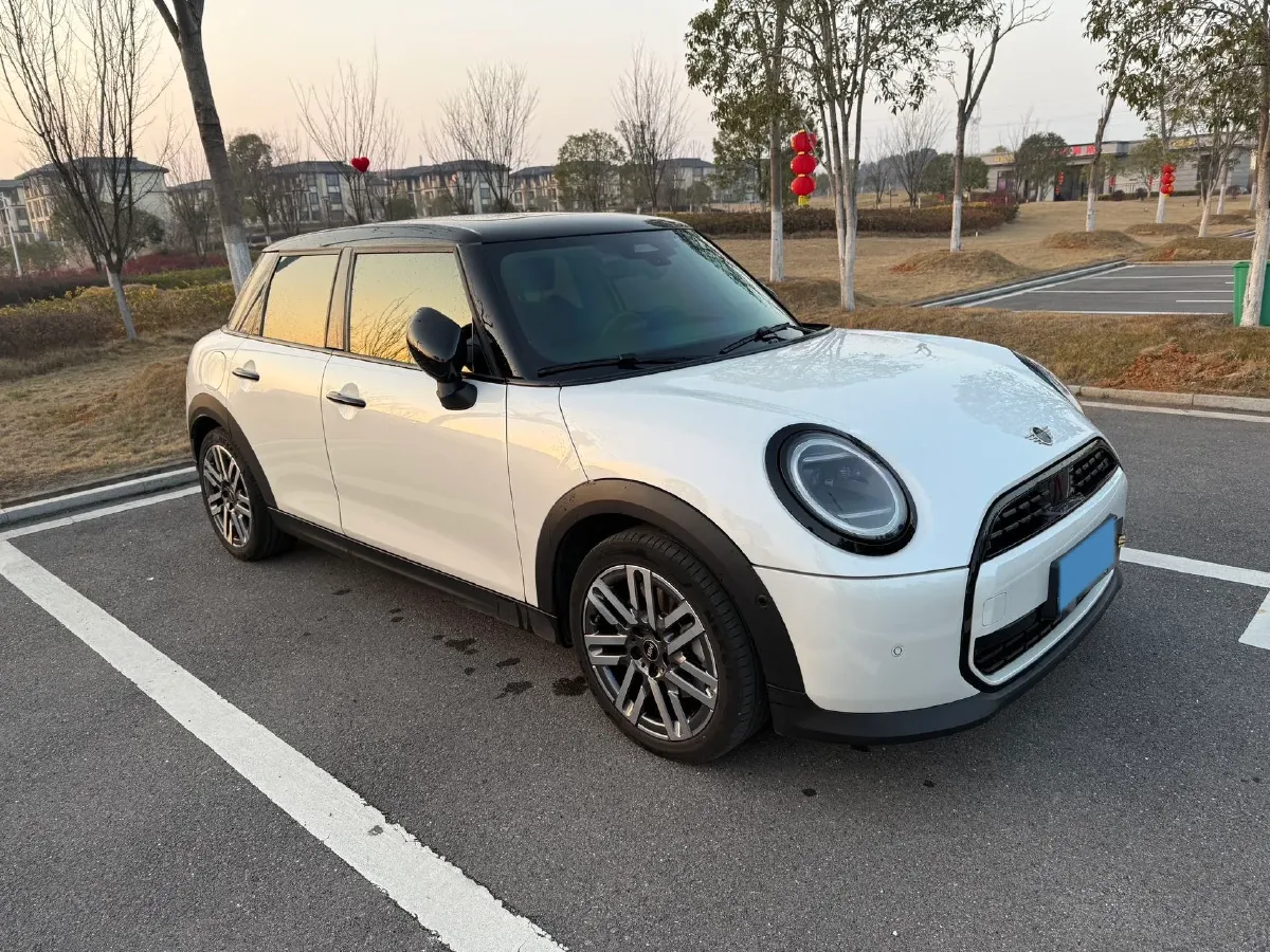 2025 MINI MINI 1.5T 156HP L3 7DCT,autocango,china used car exporter,china ev exporter,chinese used car exporter,chinese used ev exporter