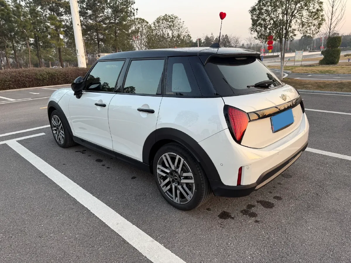 2025 MINI MINI 1.5T 156HP L3 7DCT,autocango,china used car exporter,china ev exporter,chinese used car exporter,chinese used ev exporter
