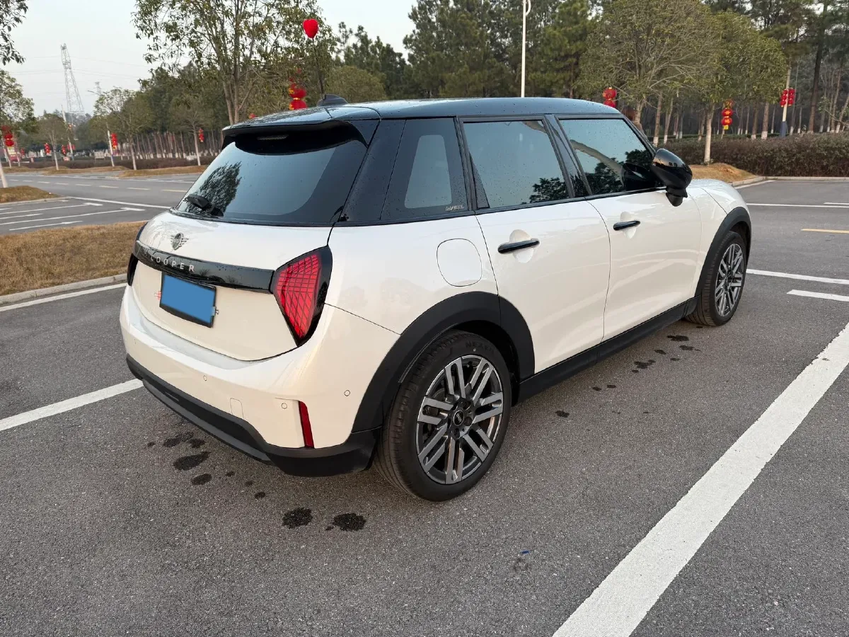 2025 MINI MINI 1.5T 156HP L3 7DCT,autocango,china used car exporter,china ev exporter,chinese used car exporter,chinese used ev exporter