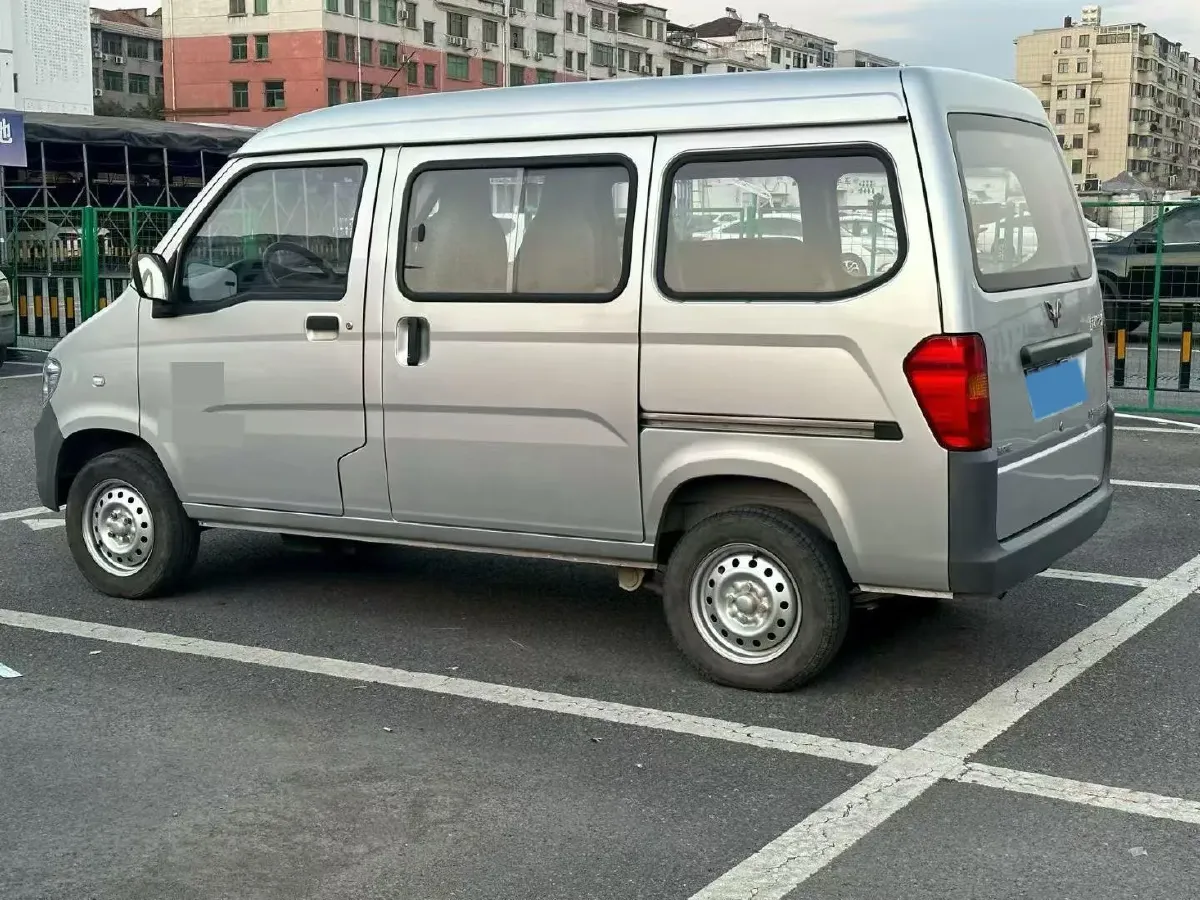 2020 WuLing ZhiGuang 1.2L 76HP L4 5MT,autocango,china used car exporter,china ev exporter,chinese used car exporter,chinese used ev exporter