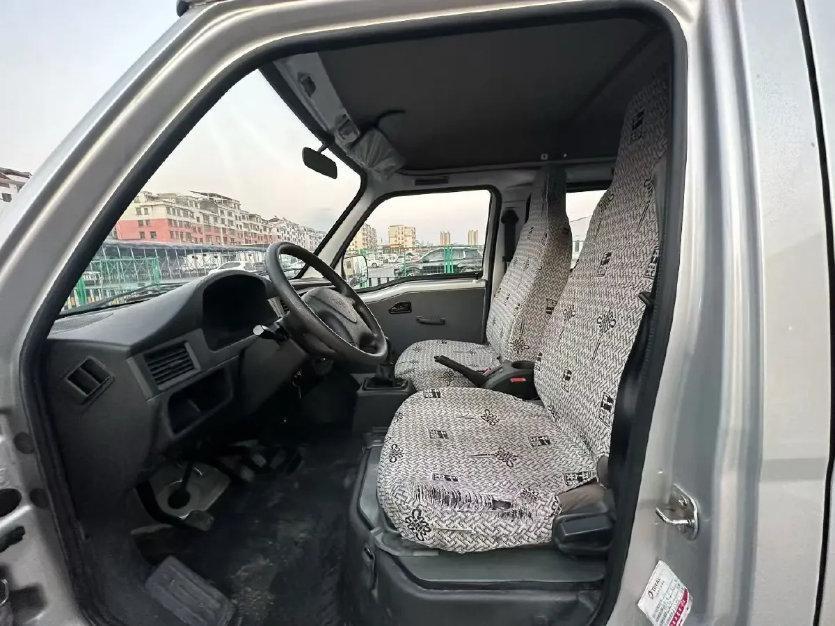 2020 WuLing ZhiGuang 1.2L 76HP L4 5MT,autocango,china used car exporter,china ev exporter,chinese used car exporter,chinese used ev exporter