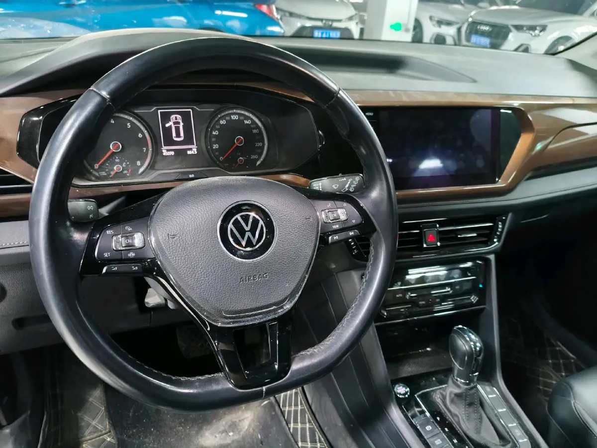 2021 Volkswagen Tharu 1.4T 150HP L4 7DCT,autocango,china used car exporter,china ev exporter,chinese used car exporter,chinese used ev exporter