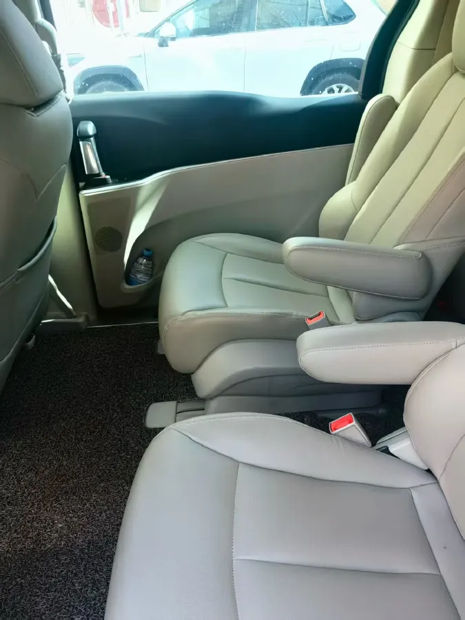 2021 Buick GL8 2.0T 237HP L4 9AT,autocango,china used car exporter,china ev exporter,chinese used car exporter,chinese used ev exporter