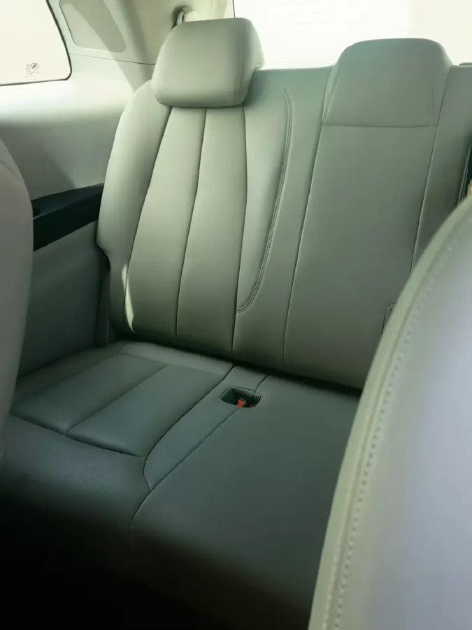 2021 Buick GL8 2.0T 237HP L4 9AT,autocango,china used car exporter,china ev exporter,chinese used car exporter,chinese used ev exporter