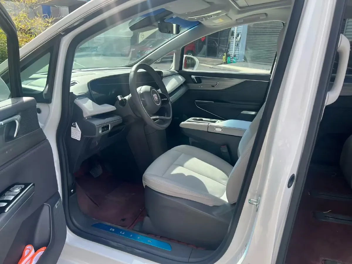 2025 Buick GL8 2.0T 237HP L4 9AT,autocango,china used car exporter,china ev exporter,chinese used car exporter,chinese used ev exporter