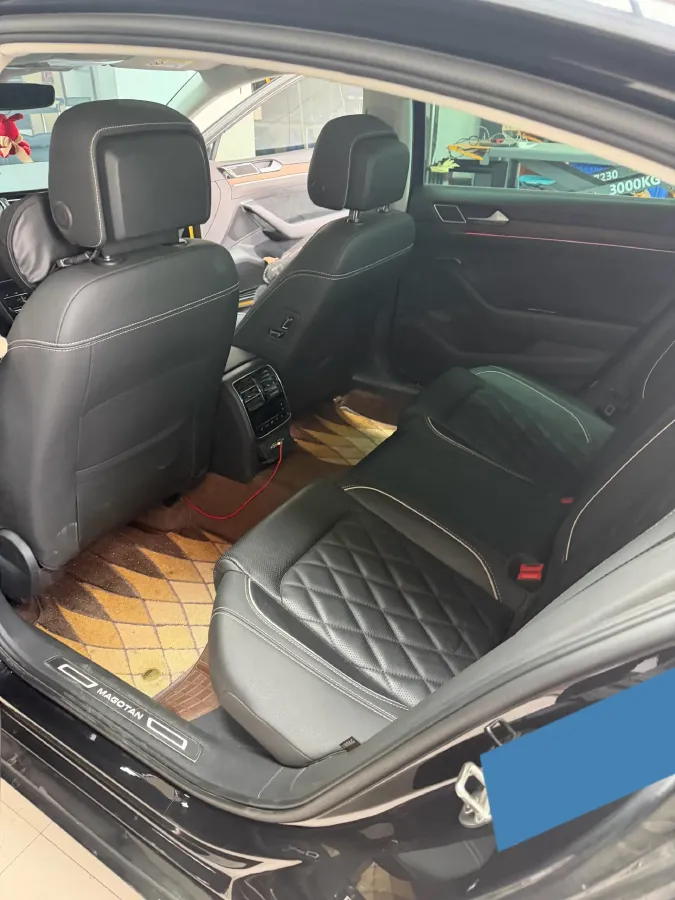 2020 Volkswagen Magotan 2.0T 220HP L4 7DCT,autocango,china used car exporter,china ev exporter,chinese used car exporter,chinese used ev exporter