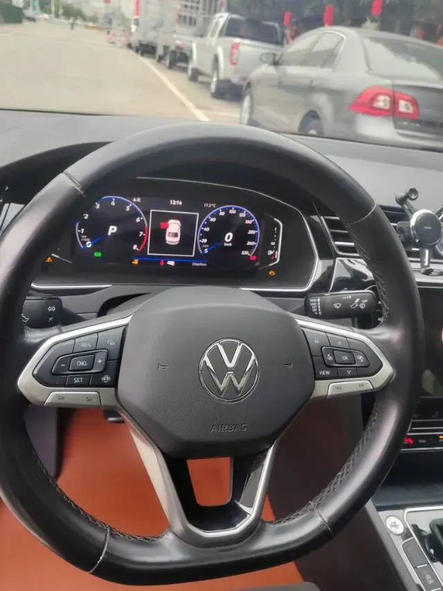 2020 Volkswagen Magotan 2.0T 186HP L4 7DCT,autocango,china used car exporter,china ev exporter,chinese used car exporter,chinese used ev exporter