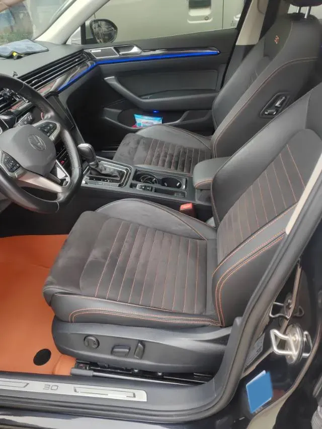 2020 Volkswagen Magotan 2.0T 186HP L4 7DCT,autocango,china used car exporter,china ev exporter,chinese used car exporter,chinese used ev exporter