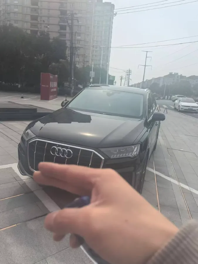 2023 Audi Q7 3.0T 340HP V6 8AT,autocango,china used car exporter,china ev exporter,chinese used car exporter,chinese used ev exporter