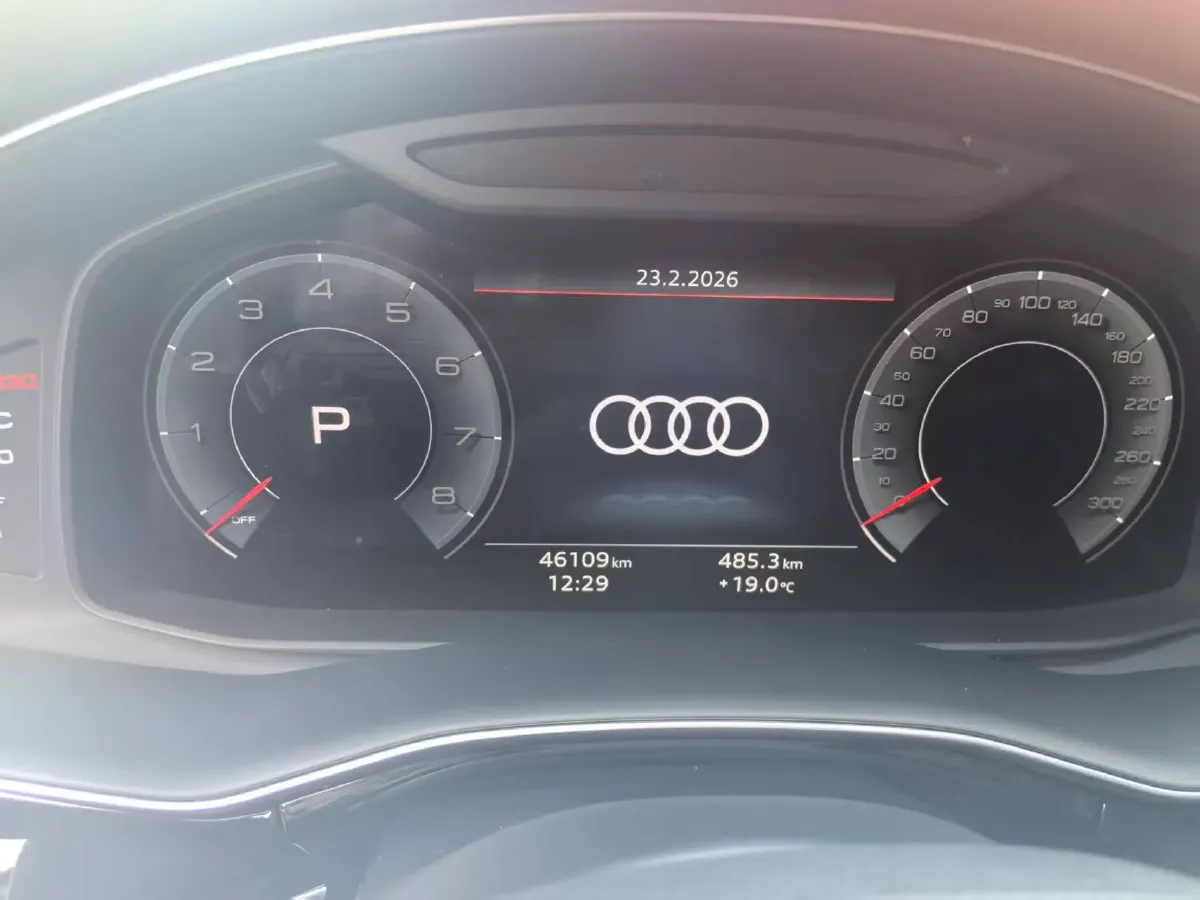2023 Audi Q7 3.0T 340HP V6 8AT,autocango,china used car exporter,china ev exporter,chinese used car exporter,chinese used ev exporter
