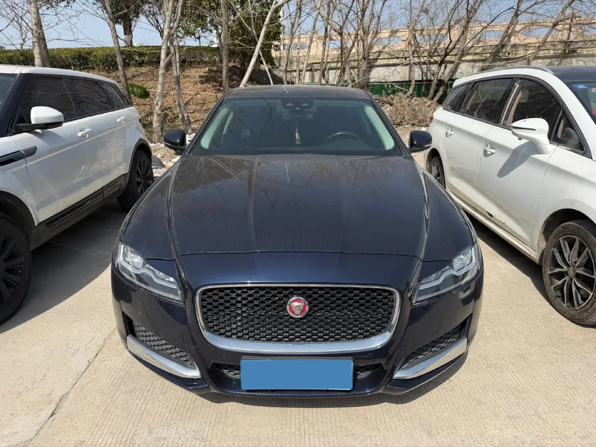 2020 Jaguar XFL 2.0T 250HP L4 8AT,autocango,china used car exporter,china ev exporter,chinese used car exporter,chinese used ev exporter