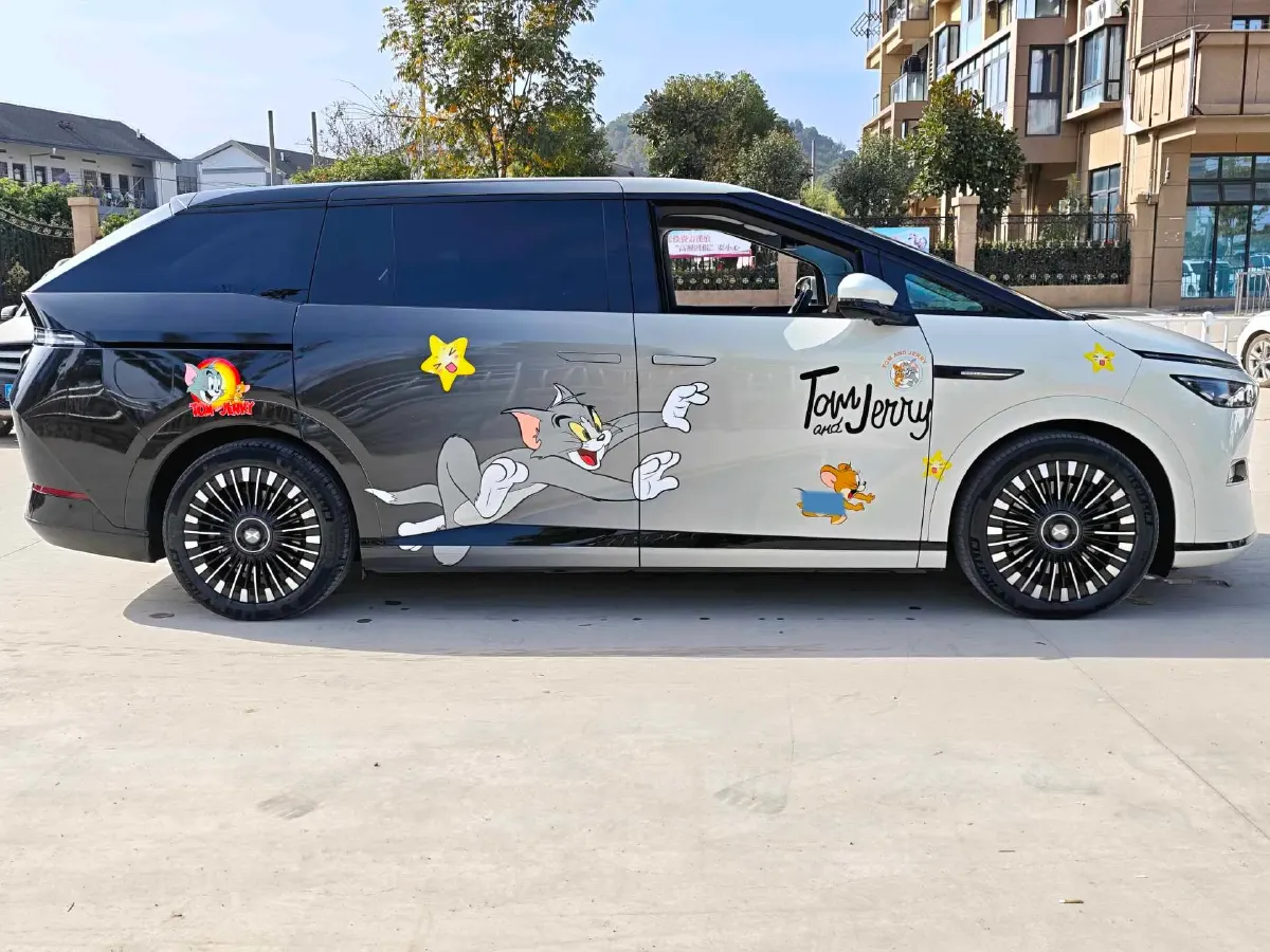 2024 Xpeng X9 BEV 84.5KWH,autocango,china used car exporter,china ev exporter,chinese used car exporter,chinese used ev exporter