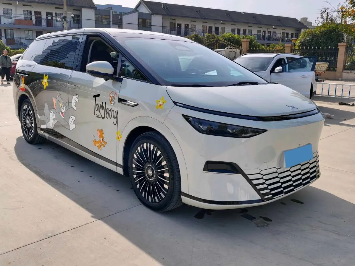 2024 Xpeng X9 BEV 84.5KWH,autocango,china used car exporter,china ev exporter,chinese used car exporter,chinese used ev exporter