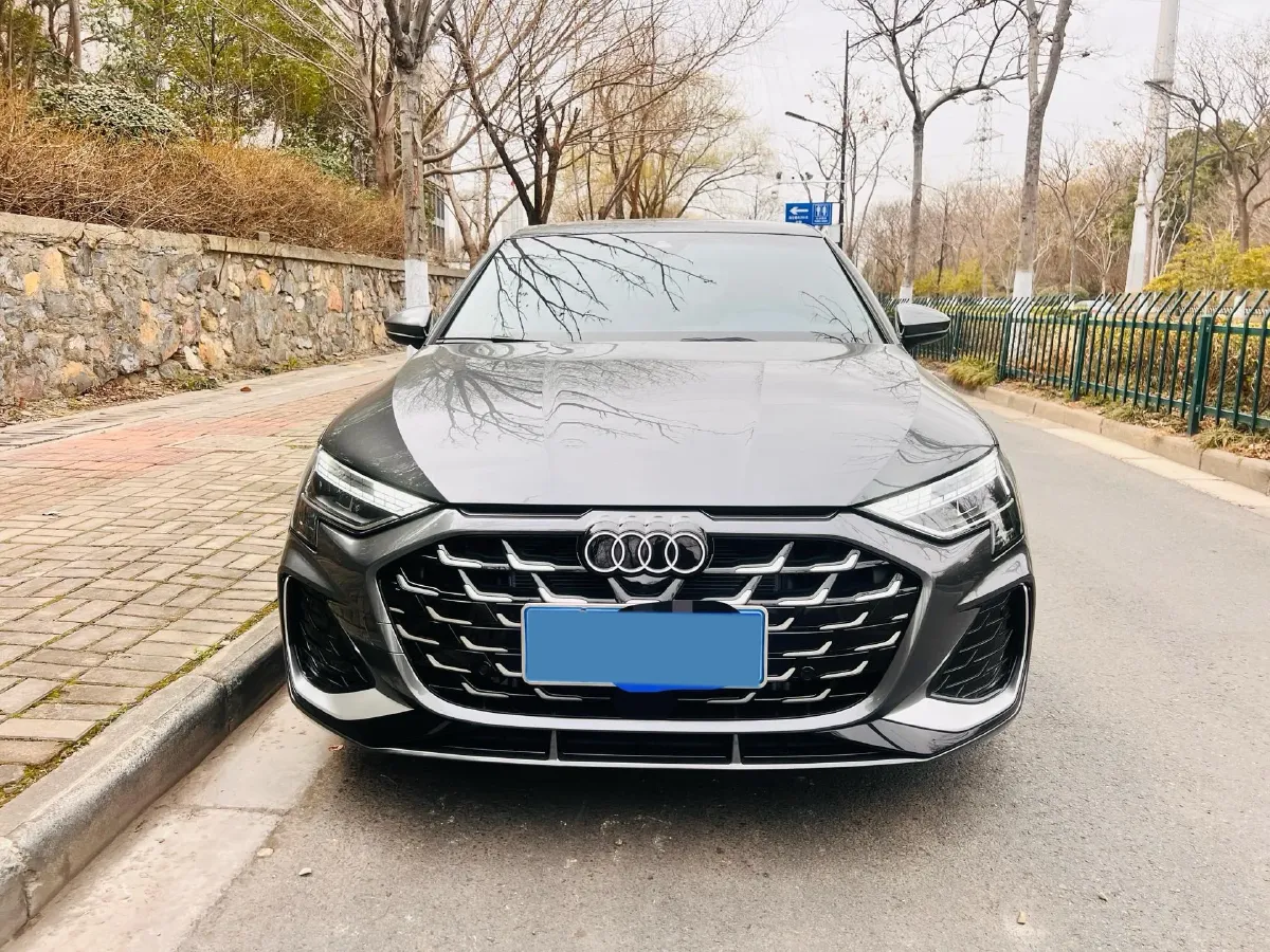 2025 Audi A3 1.5T 160HP L4 7DCT,autocango,china used car exporter,china ev exporter,chinese used car exporter,chinese used ev exporter