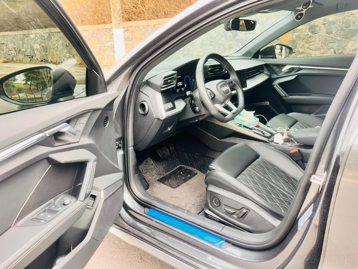 2025 Audi A3 1.5T 160HP L4 7DCT,autocango,china used car exporter,china ev exporter,chinese used car exporter,chinese used ev exporter