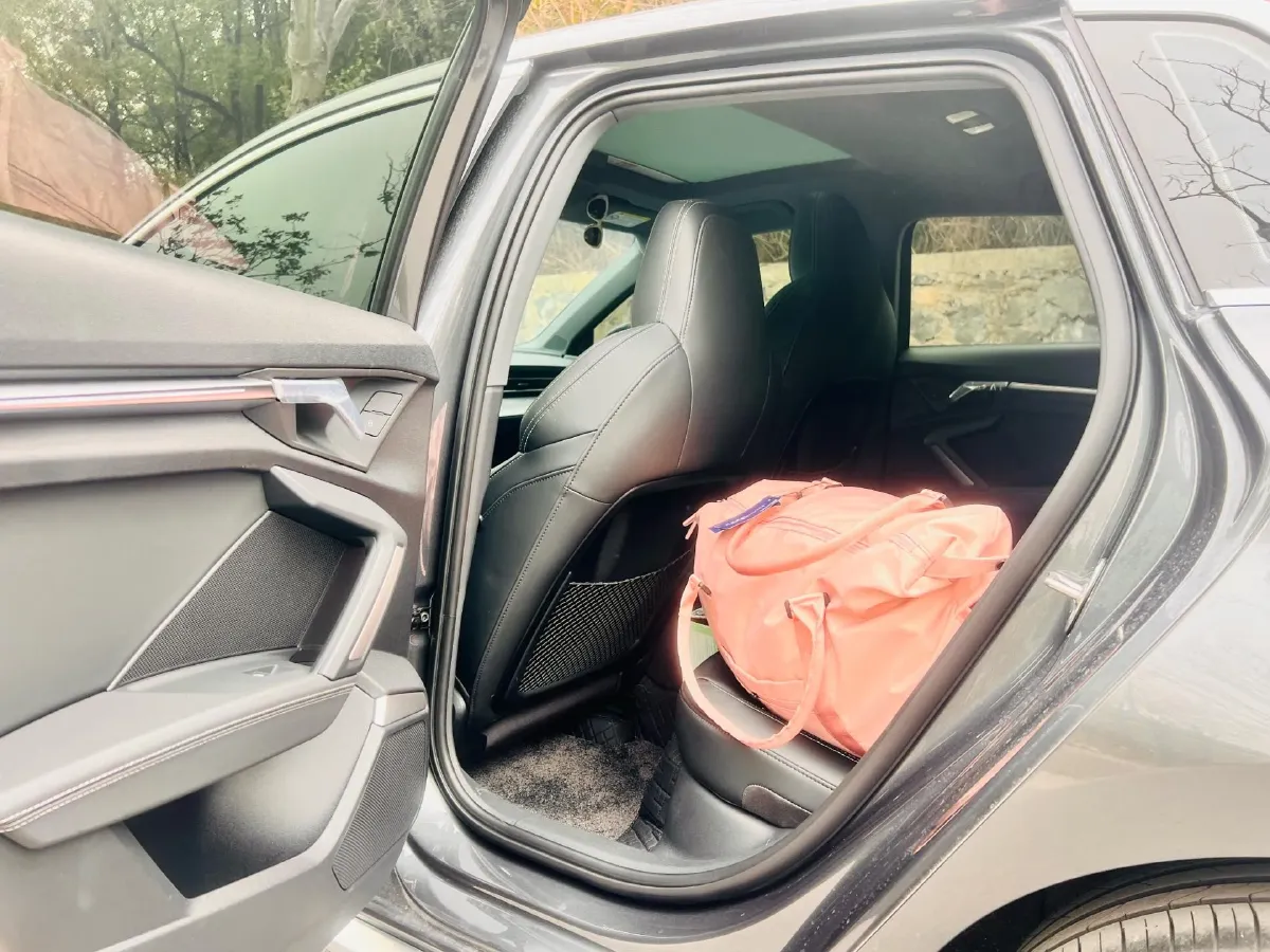 2025 Audi A3 1.5T 160HP L4 7DCT,autocango,china used car exporter,china ev exporter,chinese used car exporter,chinese used ev exporter