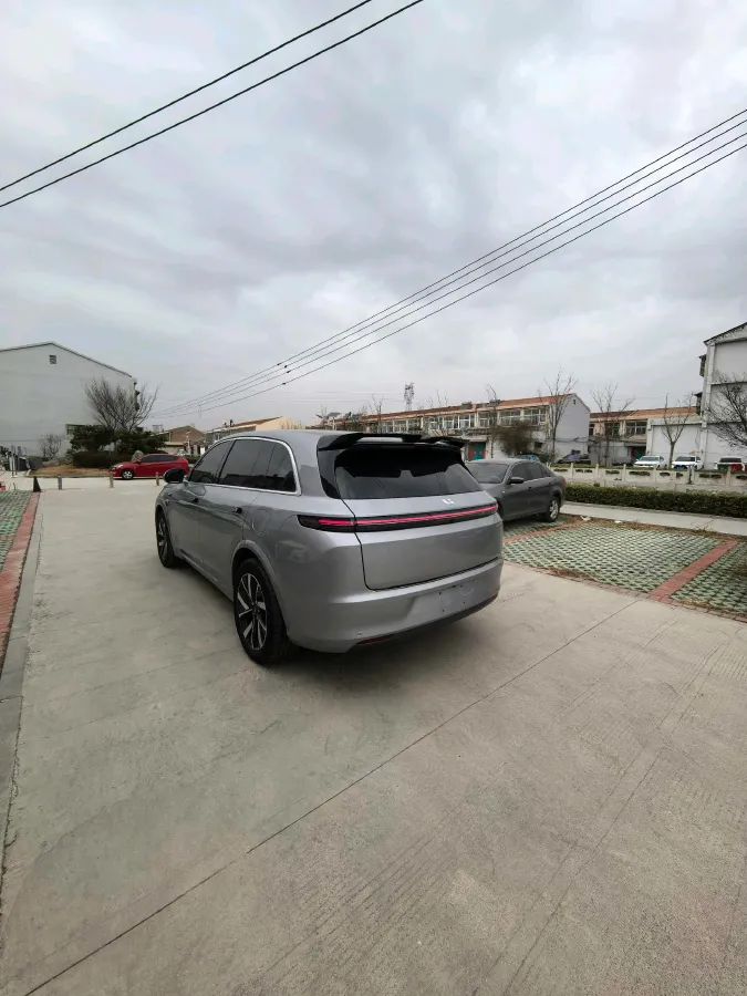 2023 Li L7 Range Extended 154HP REEV 40.9KWH,autocango,china used car exporter,china ev exporter,chinese used car exporter,chinese used ev exporter