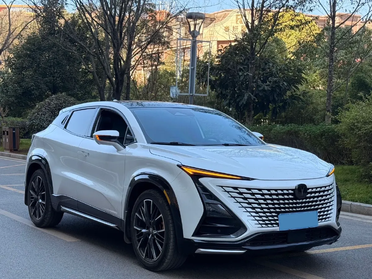 2023 ChangAn UNI-T 1.5T 188HP L4 7DCT,autocango,china used car exporter,china ev exporter,chinese used car exporter,chinese used ev exporter