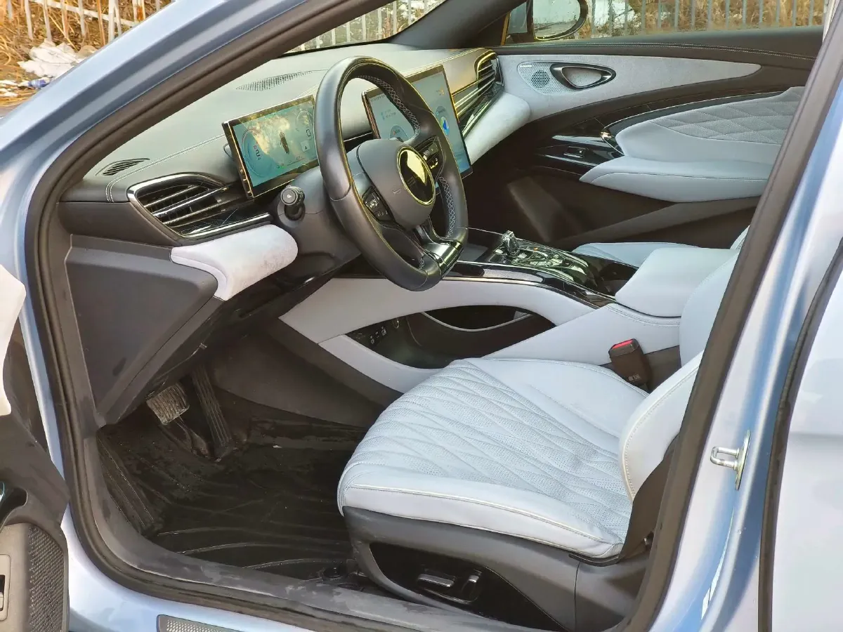 2022 MAXUS DaJia 5 BEV 70KWH,autocango,china used car exporter,china ev exporter,chinese used car exporter,chinese used ev exporter