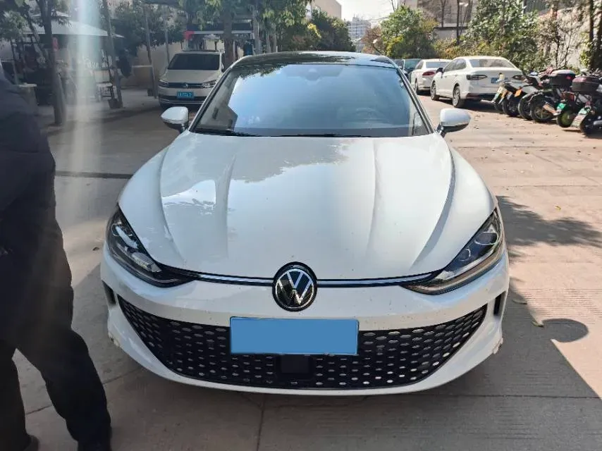 2024 Volkswagen Lamando 1.4T 150HP L4 7DCT,autocango,china used car exporter,china ev exporter,chinese used car exporter,chinese used ev exporter