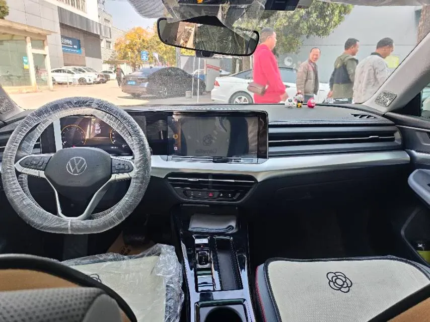 2024 Volkswagen Lamando 1.4T 150HP L4 7DCT,autocango,china used car exporter,china ev exporter,chinese used car exporter,chinese used ev exporter