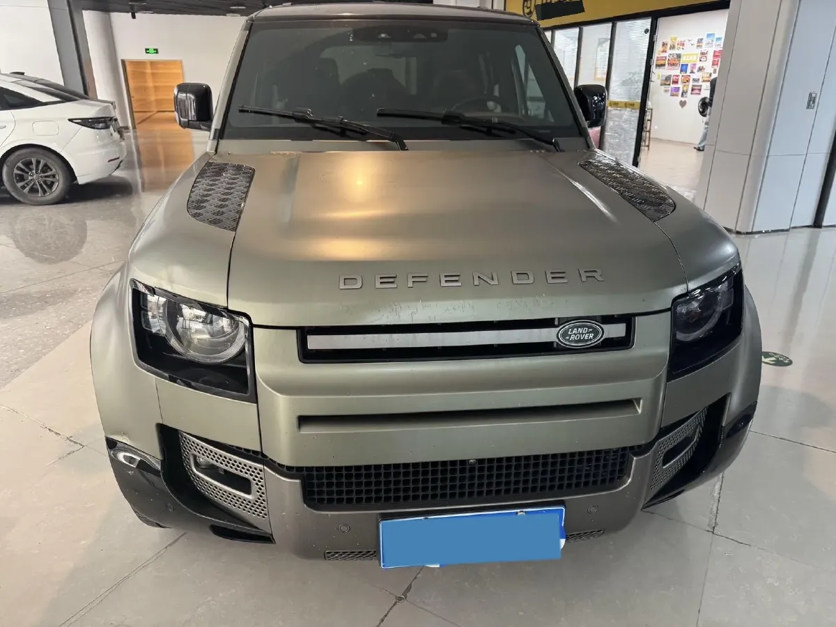 2024 Land Rover Defender 3.0T 400HP L6 8AT,autocango,china used car exporter,china ev exporter,chinese used car exporter,chinese used ev exporter